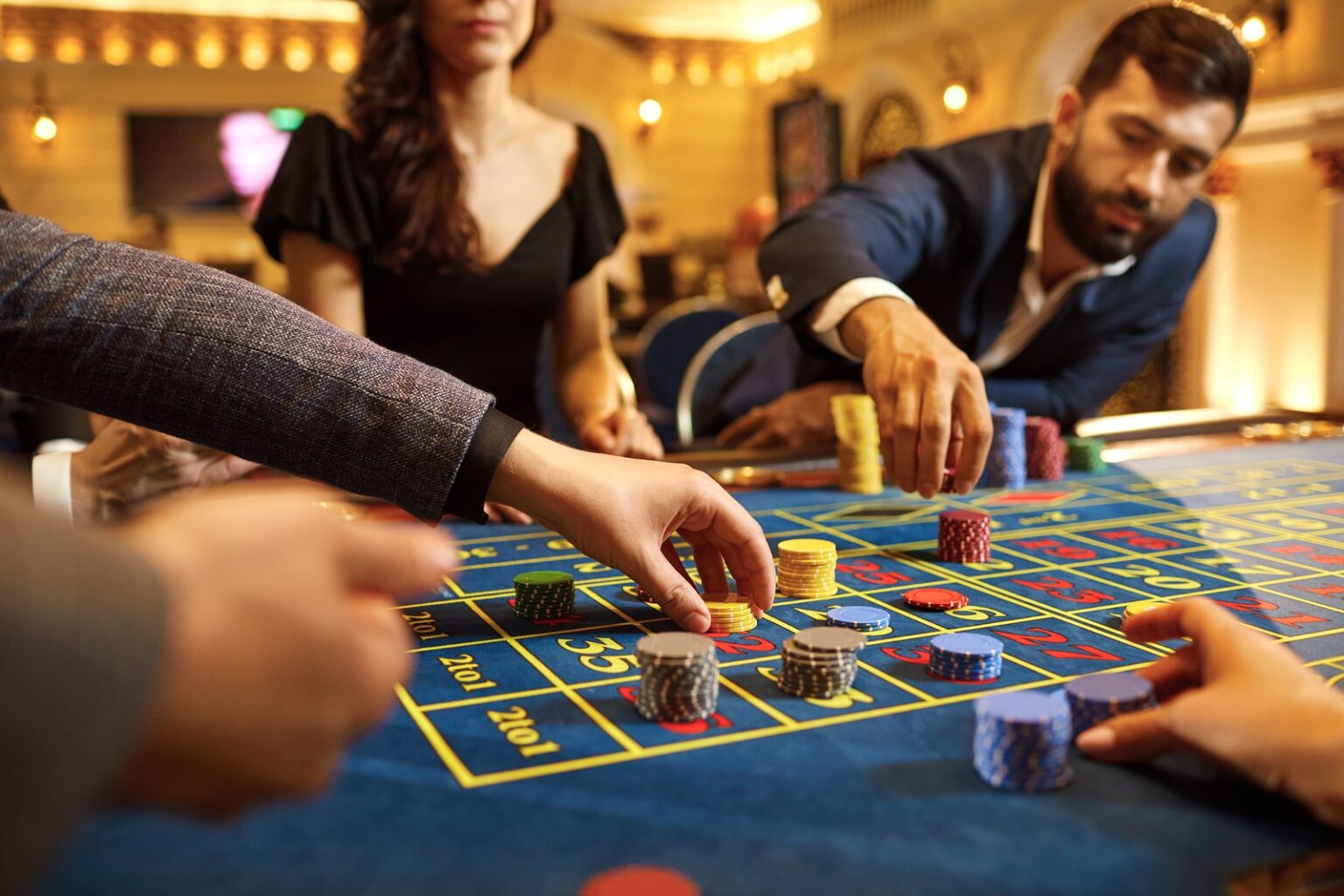 Hawkplay Online: Spinning for Huge Prizes