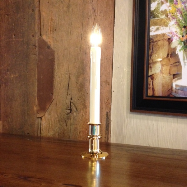 Battery Operated Window Candles: A Simple Way to Add Warmth and Charm to Your Home Decor